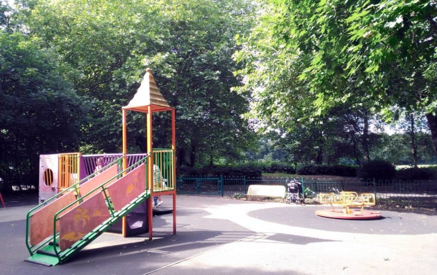 Worthington Park Playground, Sale, Greater Manchester freeparks.co.uk